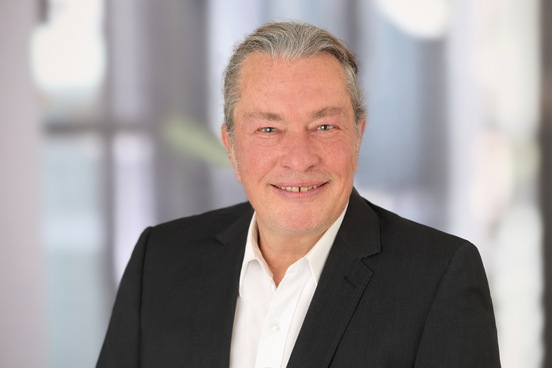 Karlheinz Niess – Karriere & Bewerbungscoach Bizzmade