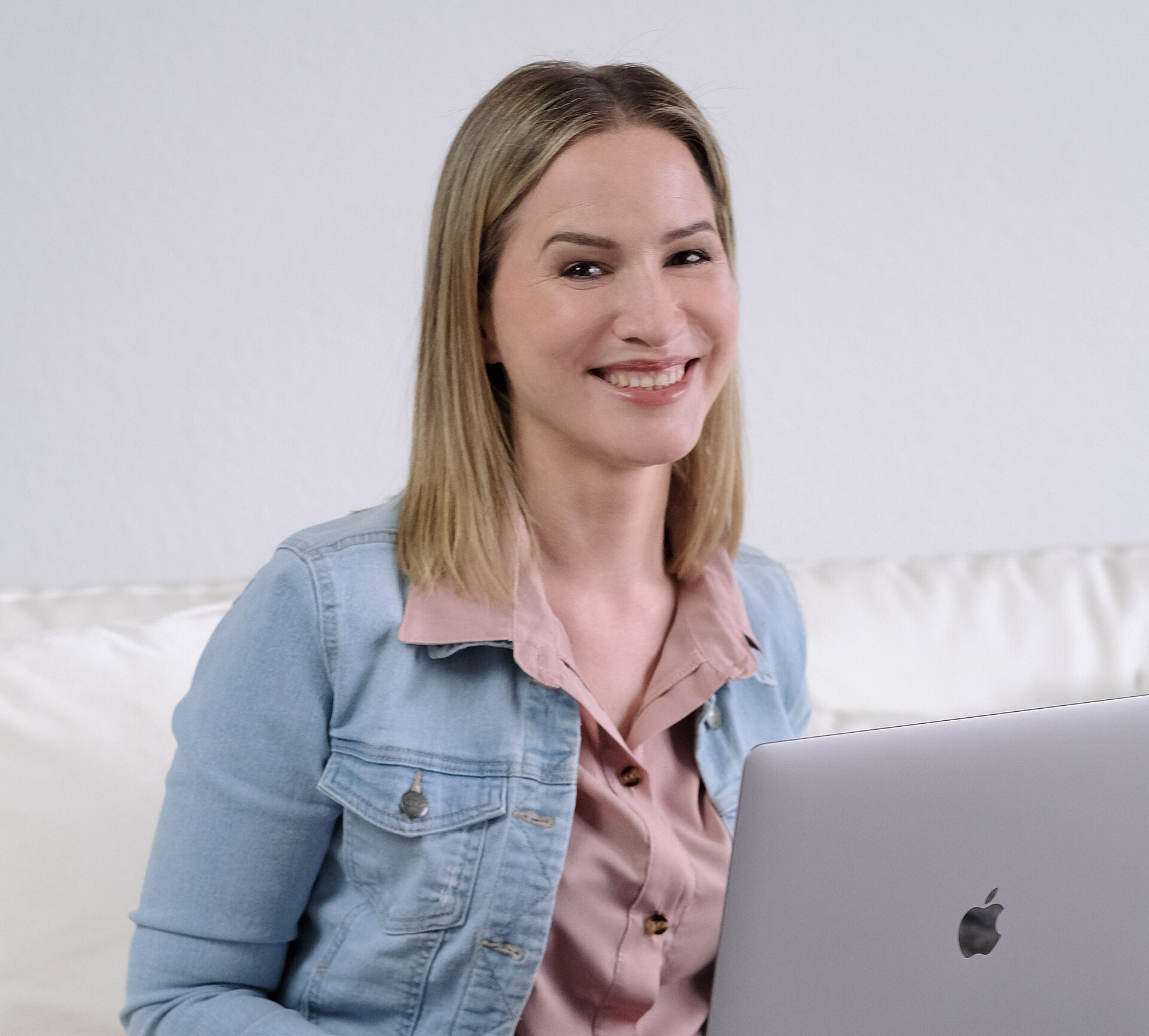 Sandra Michaela Bulka – Coach bei Bizzmade, AZAV-zertifizierter Bildungsträger